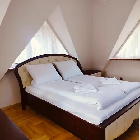 Dwupoziomowy Victoria Cechini Apartment *